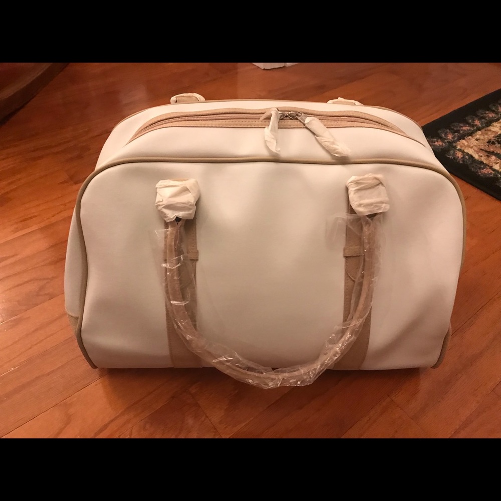 New Estée Lauder Bag.